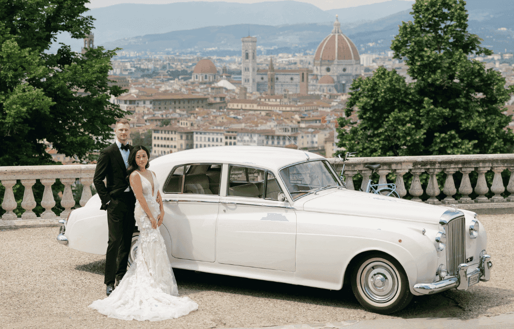 Auto d’epoca da matrimonio: come noleggiare il modello giusto per il giorno del sì